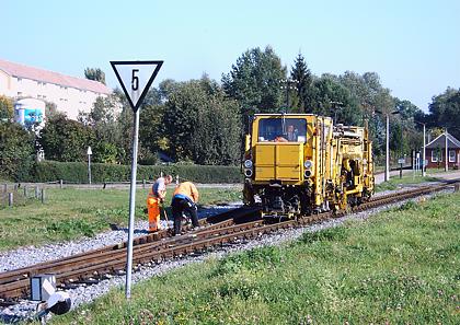 Gleisstopfarbeiten am Bahnhof Zittau Süd