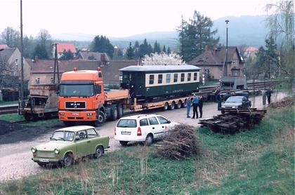 der erste Wagen in "grün-beige"