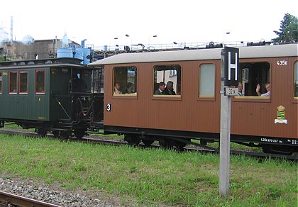 Sonderzug mit geladenen Gästen