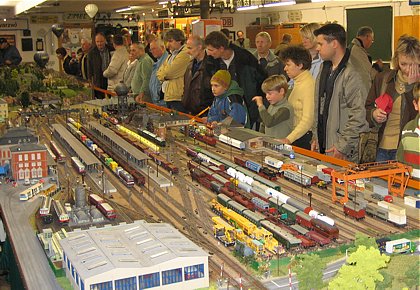 Diesellokschuppen und Güterbahnhof