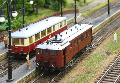 Zugkreuzung Dampftriebwagen und VT 135