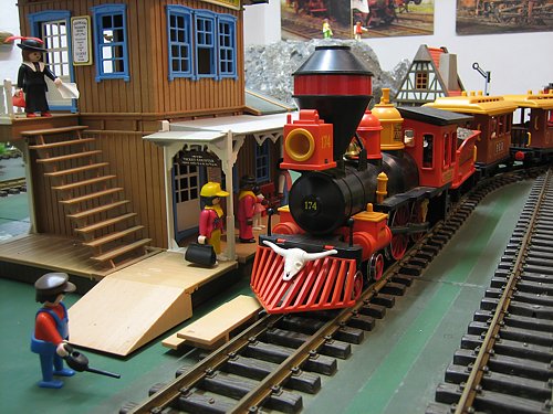 Playmobil-Eisenbahn