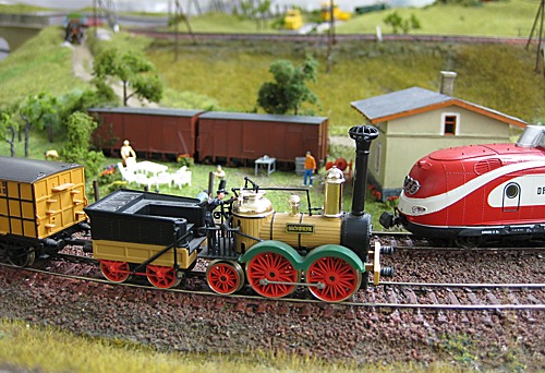 Saxonia und TEE-Triebwagen