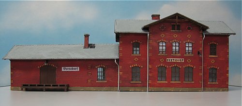 Empfangsgebäude Bahnhof Bertsdorf, Gleisseite