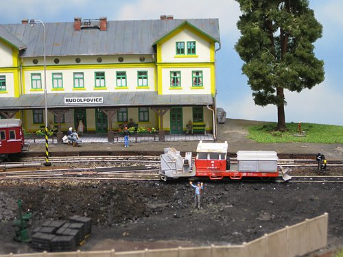 Bahnhof Rudolfovice mit Schneeschleuder