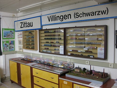 Wandvitrinen und Dioramen