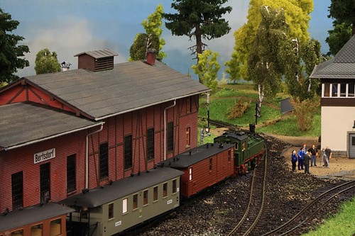 Lokschuppen und Stellwerk Bertsdorf
