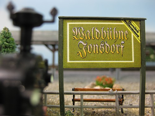 Werbetafel für die Waldbühne Jonsdorf