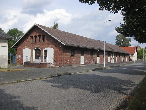 Unser Vereinsheim am 25. August 2018. Alle schadhaften Putzstellen sind in diesem Jahr ausgebessert und überstrichen worden. Unser Vereinsheim am 25. August 2018. Alle schadhaften Putzstellen sind in diesem Jahr ausgebessert und überstrichen worden.