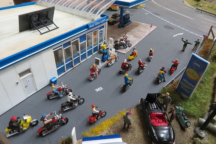 Die neue ARAL-Tankstelle Die neue ARAL-Tankstelle