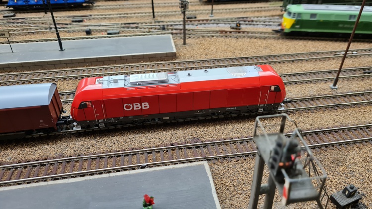 ÖBB Lok der Baureihe 2016 ÖBB Lok der Baureihe 2016