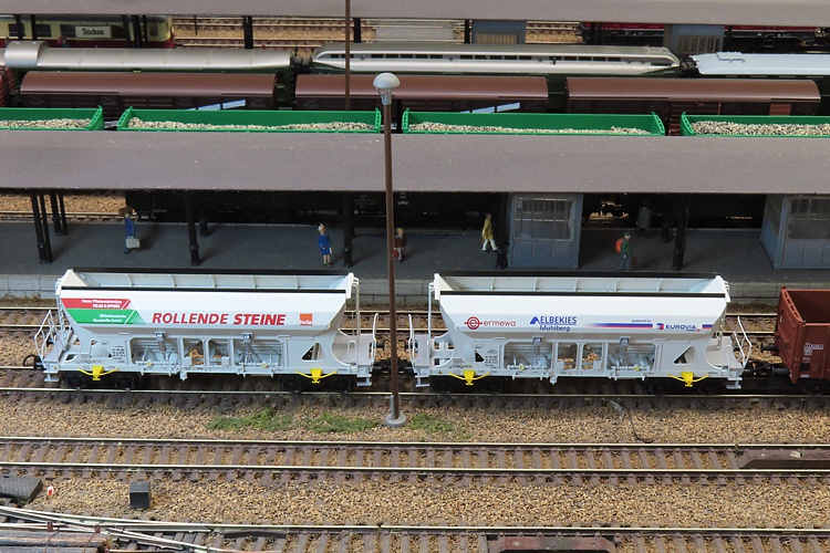 Tillig - Schüttguttransporte von Steinen oder Kies