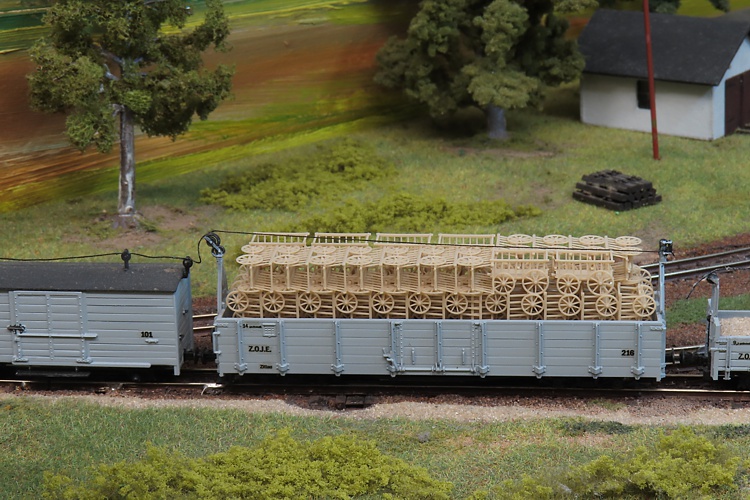 Beladung mt hölzernen Leiterwagen