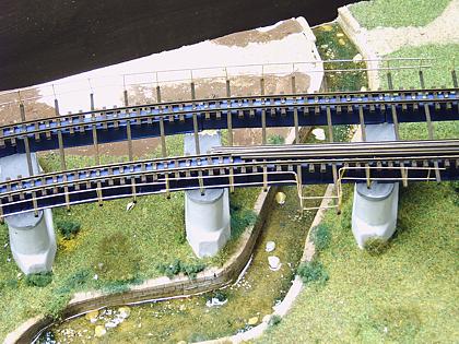 Gleisverlegung auf der Brücke
