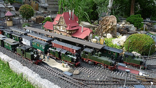 Luftaufnahme vom Bahnhof Birkenstein