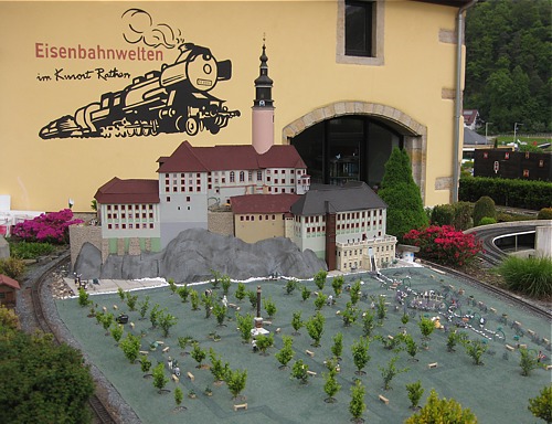 Schloss Weesenstein in den Eisenbahnwelten im Kurort Rathen