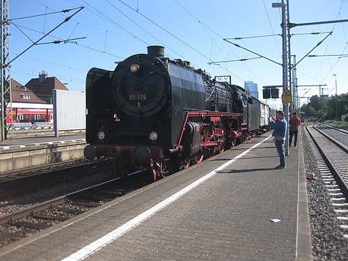 01 118 im Bahnhof Frankfurt Main Süd 01 118 im Bahnhof Frankfurt Main Süd