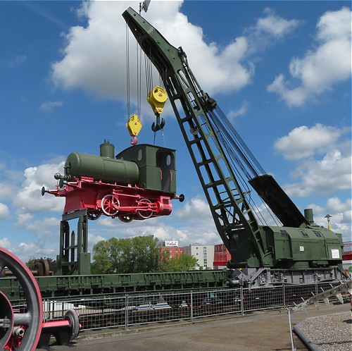 Technik Museum Sinsheim zeigt Dampfkran Technik Museum Sinsheim zeigt Dampfkran